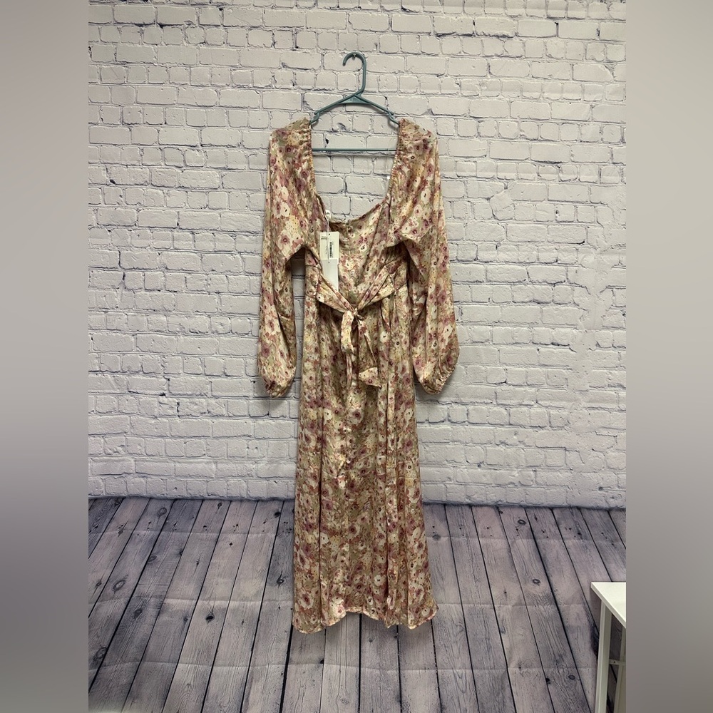 Lush Floral Midi Long Sleeve Dress NWT - Picture 6 of 14